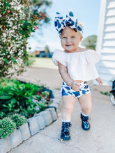 Load image into Gallery viewer, Cow Print High Waisted Bummies / Diaper Cover / Coming Home Outfit/ Birthday Outfit/ Smash Cake Outfit